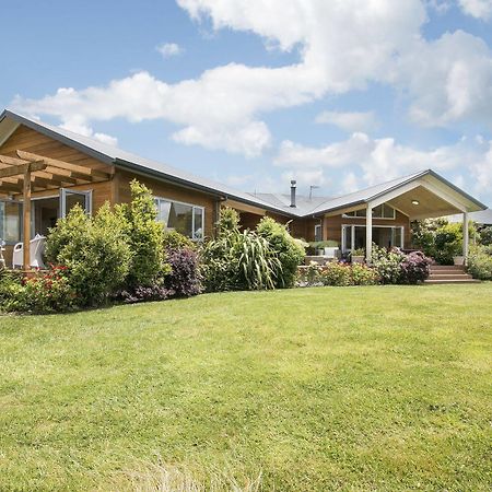 Kaimai Country Lodge Katikati Bagian luar foto