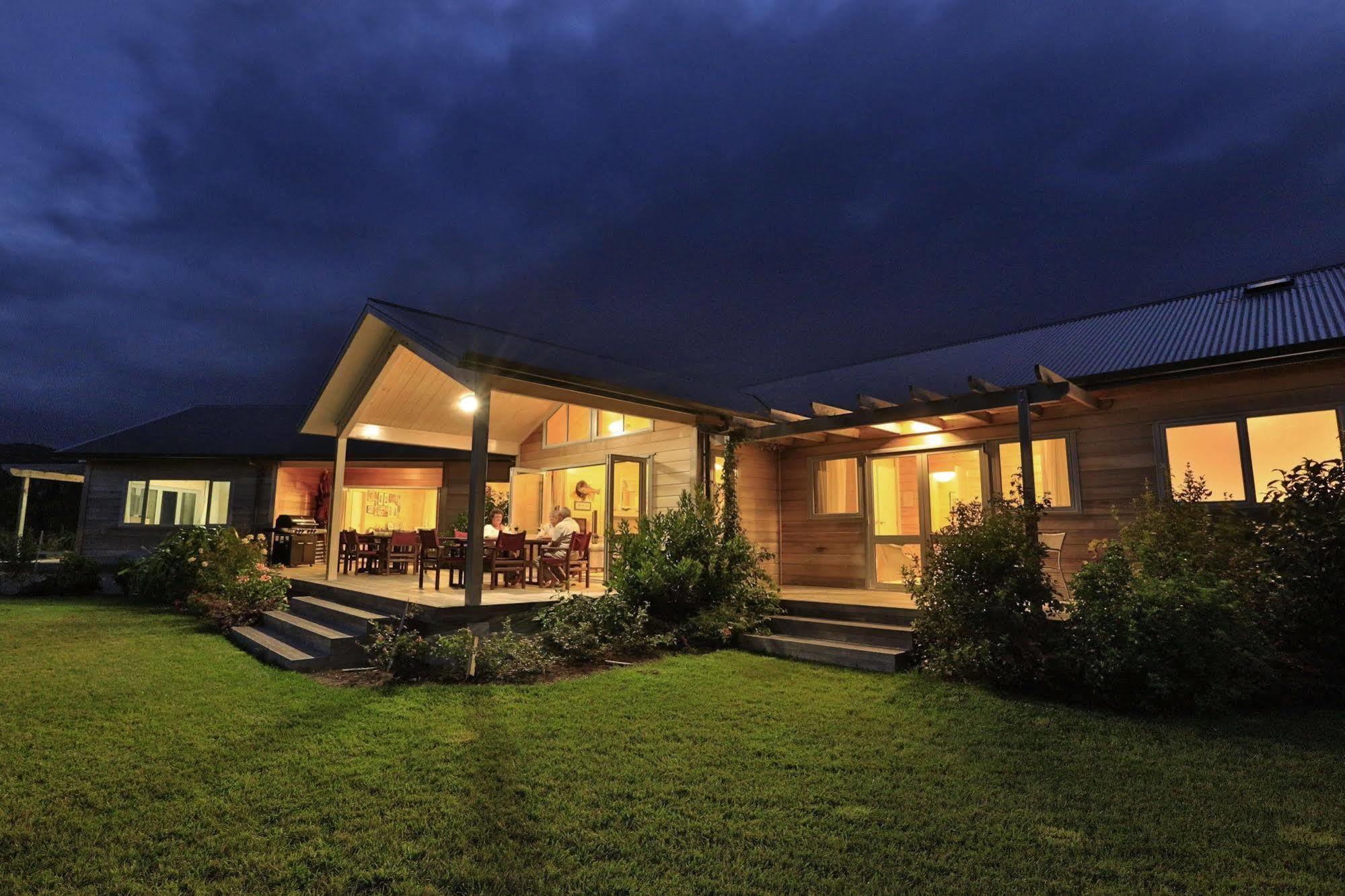 Kaimai Country Lodge Katikati Bagian luar foto