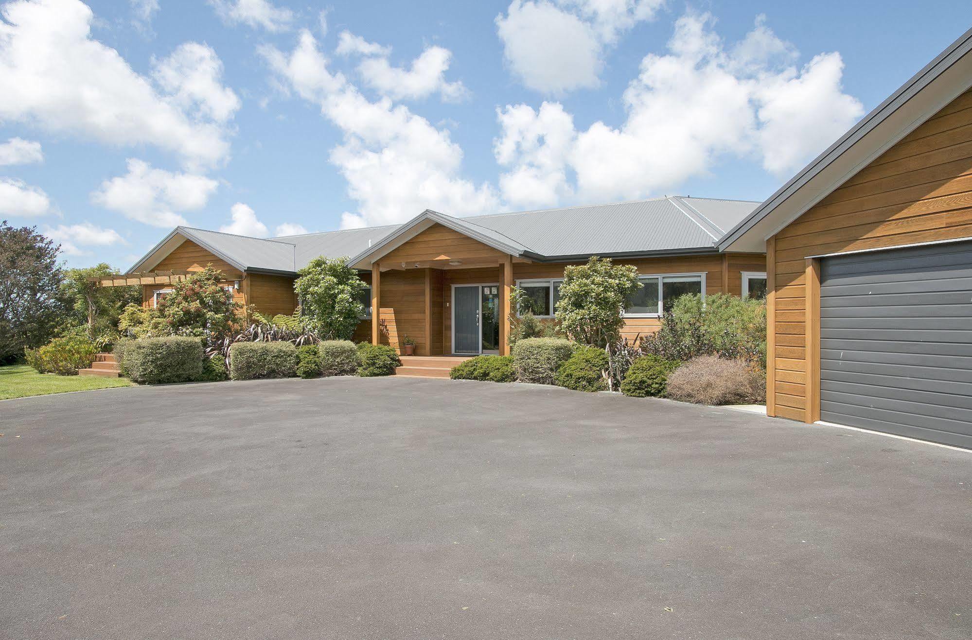 Kaimai Country Lodge Katikati Bagian luar foto
